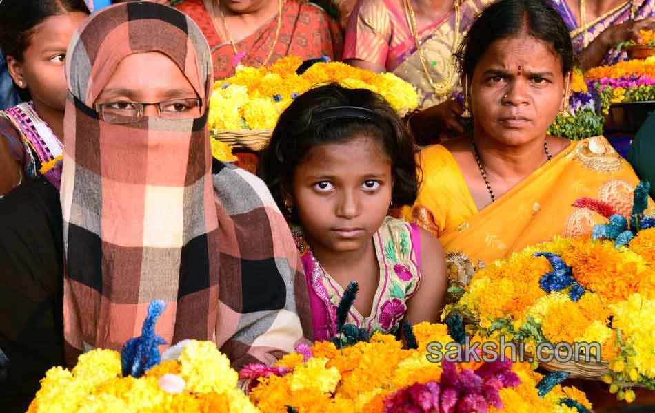 bathukamma rally from lb stadium to tankbund30