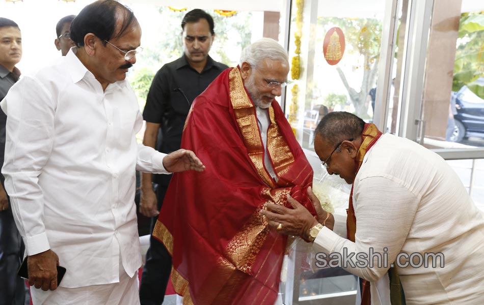 narendra modi balaji darshan - Sakshi24