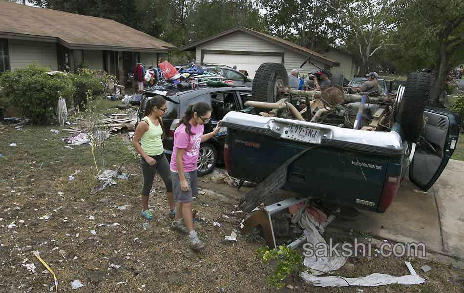 Hurricane flood in texas - Sakshi7