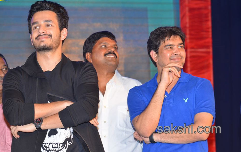 Akhil celebrates platinum disc14