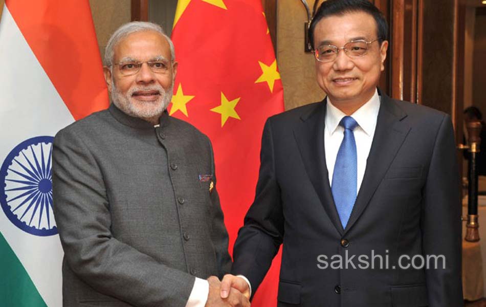 PM Modi attends ASEAN Summit holds bilateral talks with Chinese7