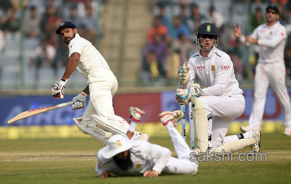 Test cricket match between India and South Africa14