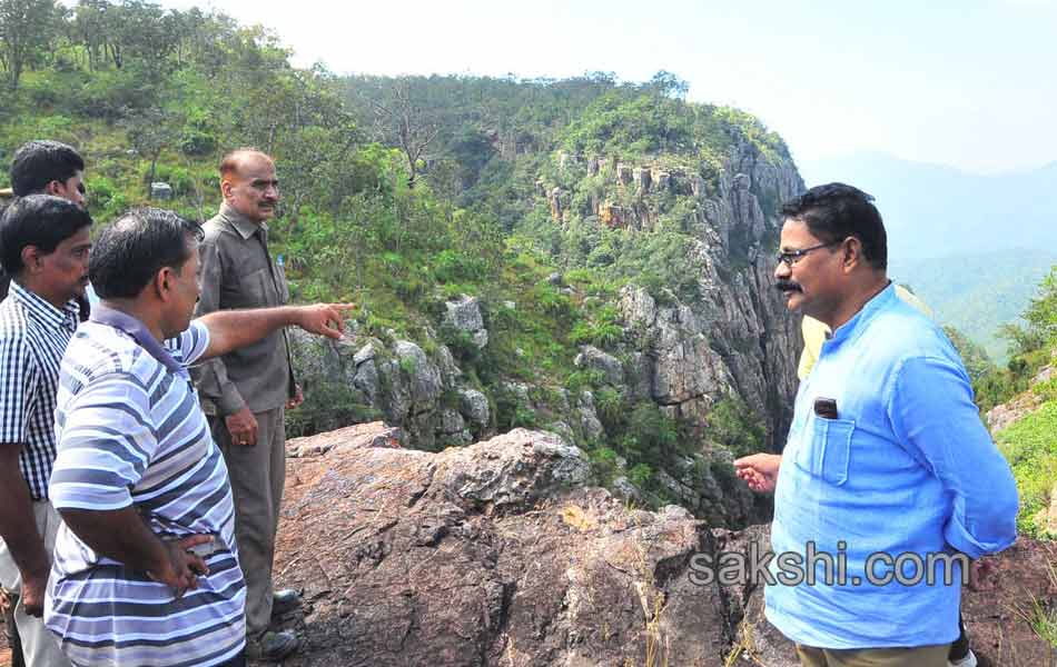 Erracandanam smugglers in seshachalam forest2