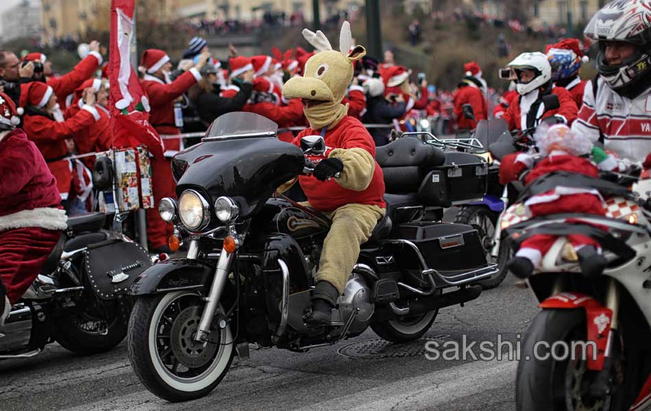 Santa Claus ride for charity14