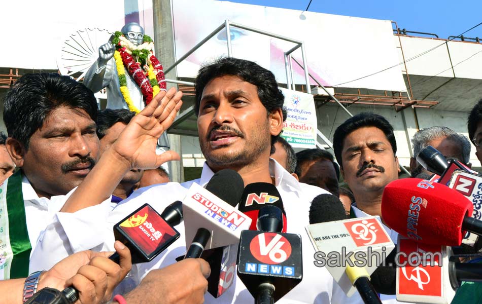 ys jagan mohan reddy performs milk bath to ambedkar statue - Sakshi6