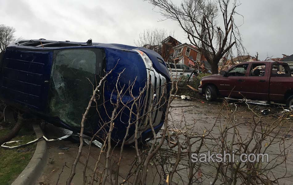 tornado in Garland - Sakshi10