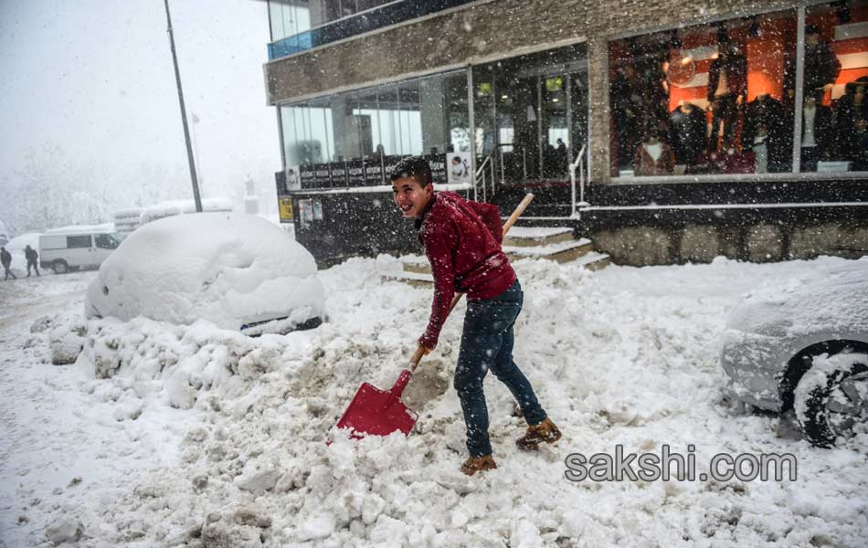 snow fall in istanbul - Sakshi13