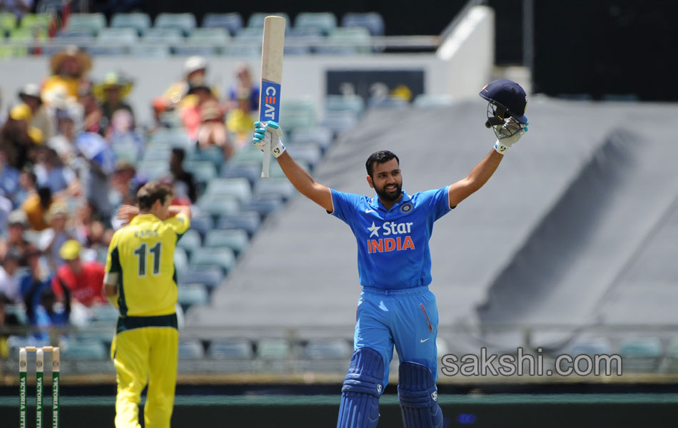 Australia beat India by five wickets in first ODI at Perth17