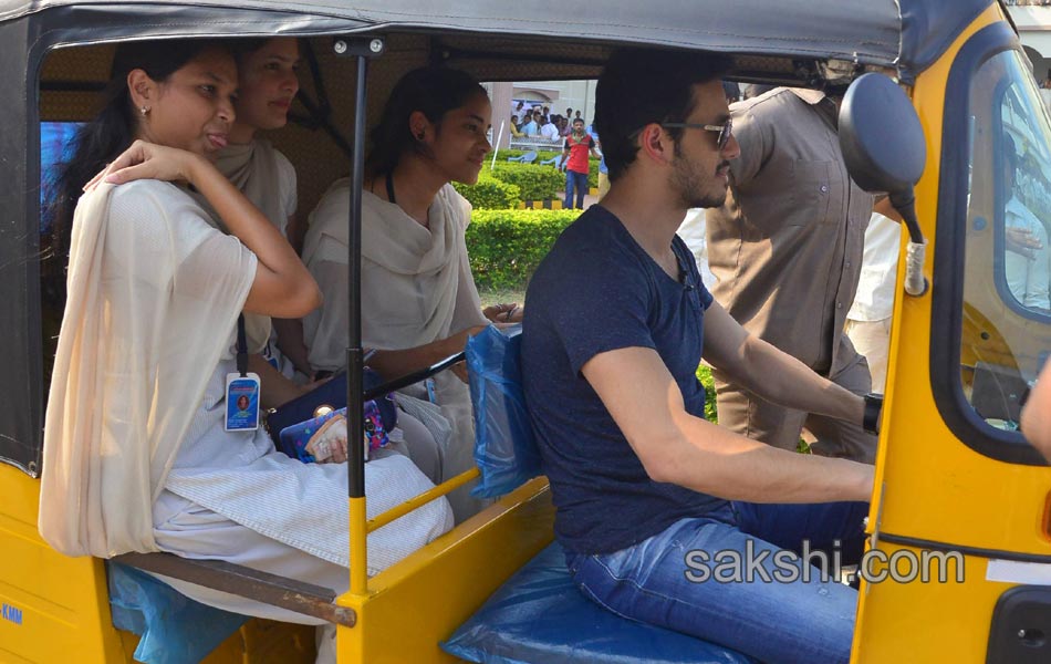 Akhil Akkineni at Khammam to Drive an Auto - Sakshi9