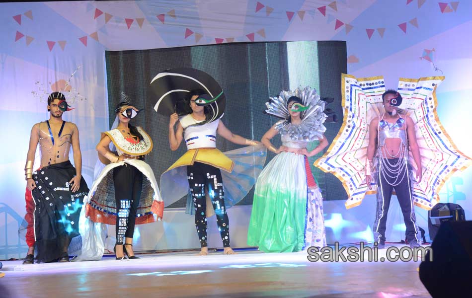 Spectrum Show in Madhapur - Sakshi2