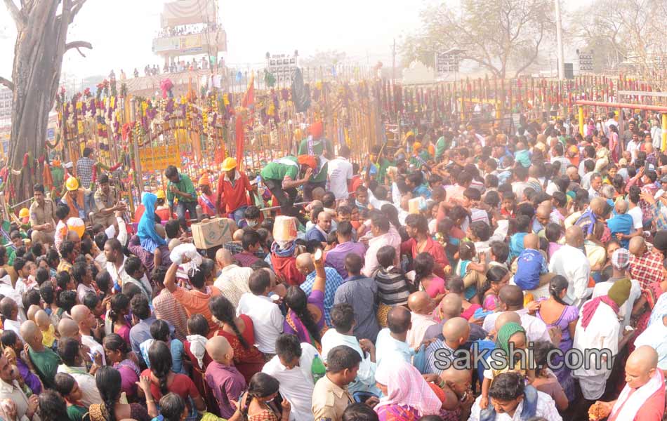 grand lunch to medaram jatara16