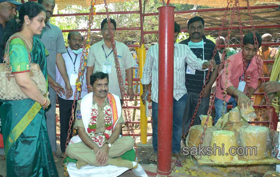 medaram jatara end still devotees rush in medaram1