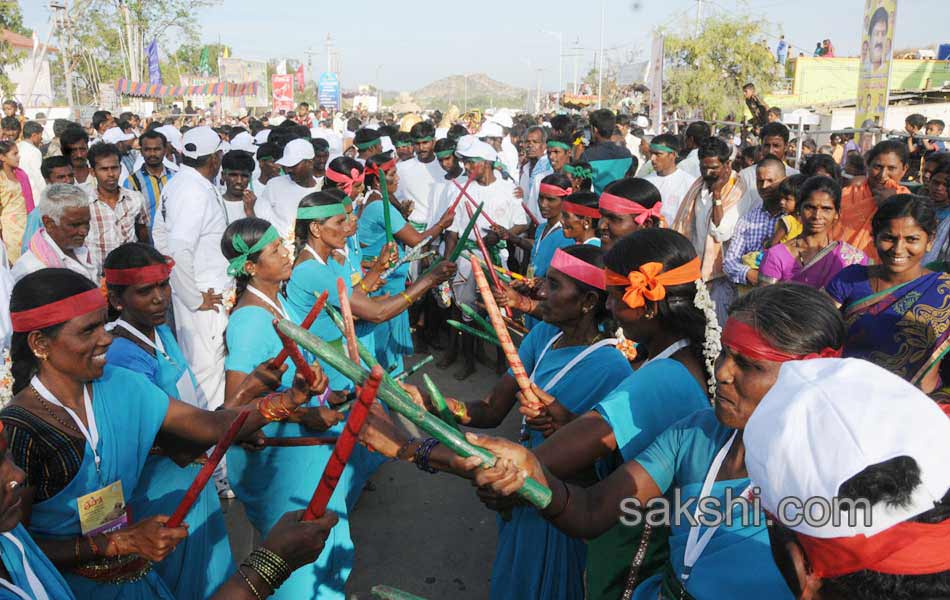 Lepakshi fete off to a colourful start10