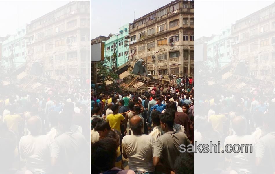 flyover collapsed in kolcutta18