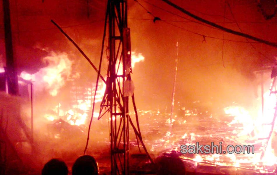 srikalahasti temple premises fire accident2