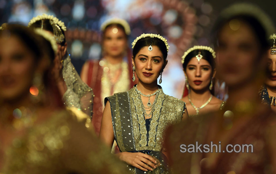 Karachi Fashion show15