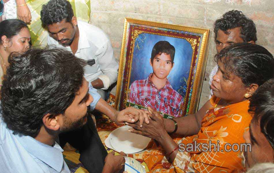 YS Jagan to console Lakshmipuram wall collapse victims families - Sakshi25