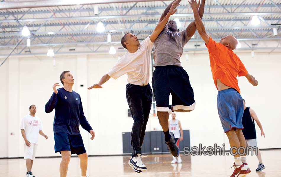 The nine most touching photos from Barack Obamas eight years as president11