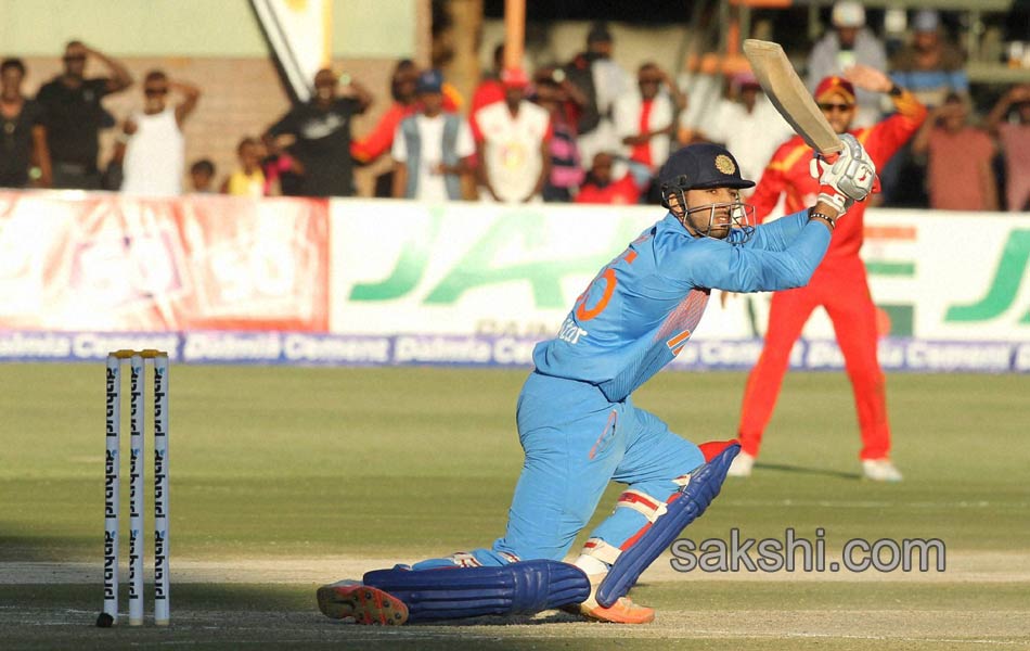 Zimbabwe stun India with two run win5