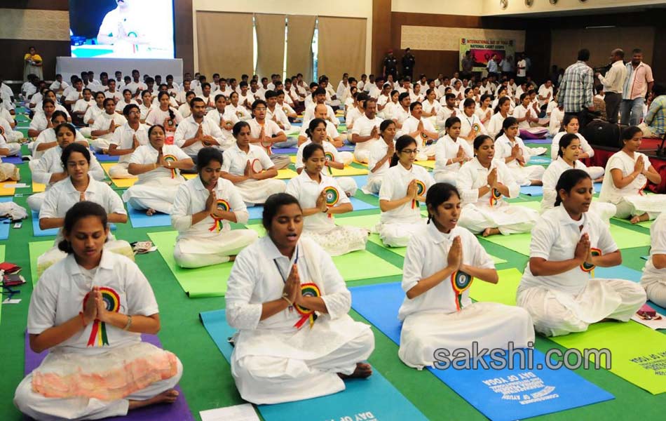 international yoga day celebrated in telugu states4