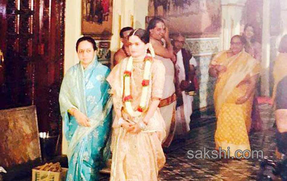 King  Yaduveer Ties Knot with Rajasthan Royalty at Mysore Palace9