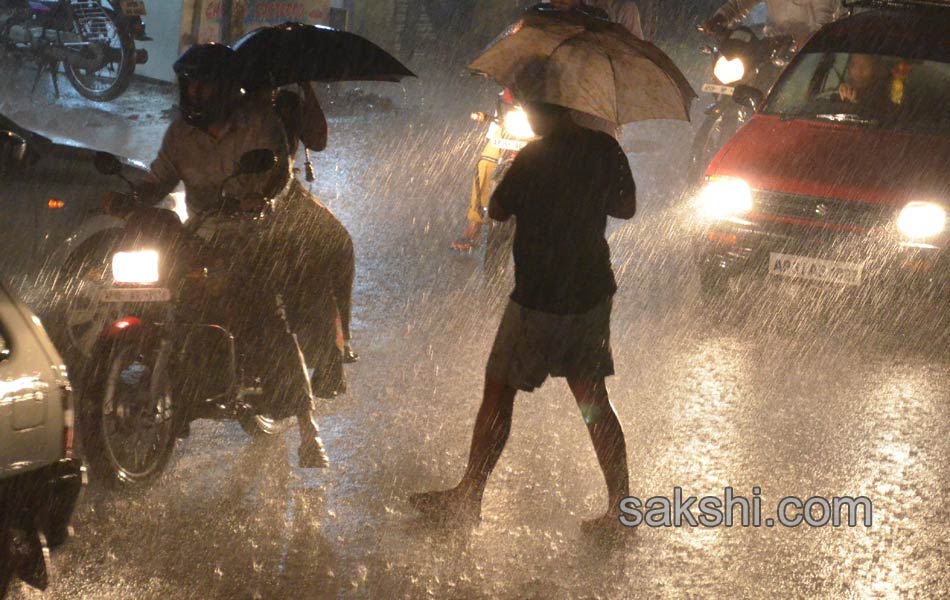 hevy rain in ap and Telangana12