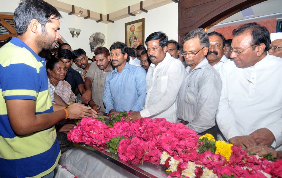 ys jagan tributes to rajareddy - Sakshi5