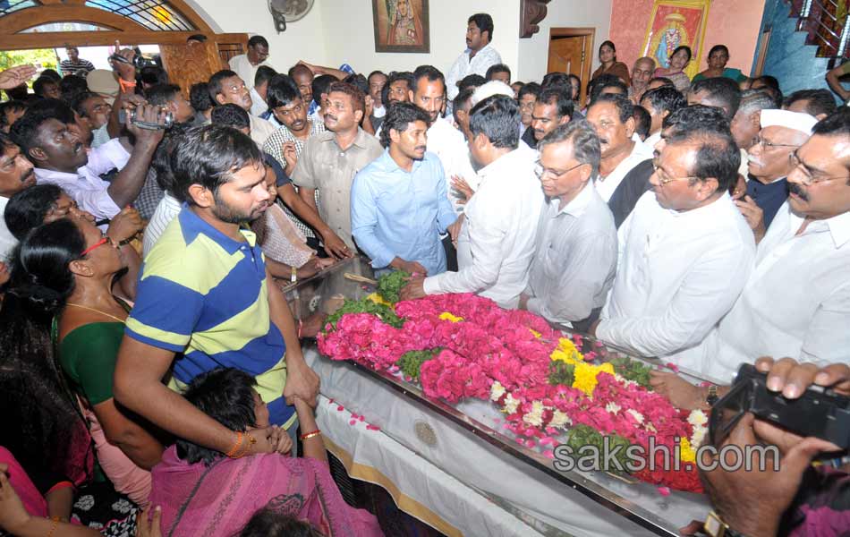 ys jagan tributes to rajareddy - Sakshi11