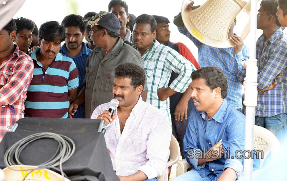 Chuttalabbayi Movie Working Stills13