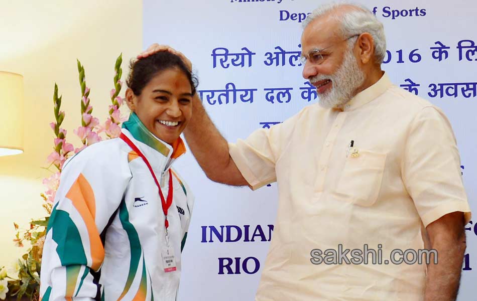 Rio Olympics 2016 Narendra Modi gives send off to Indian contingents - Sakshi17