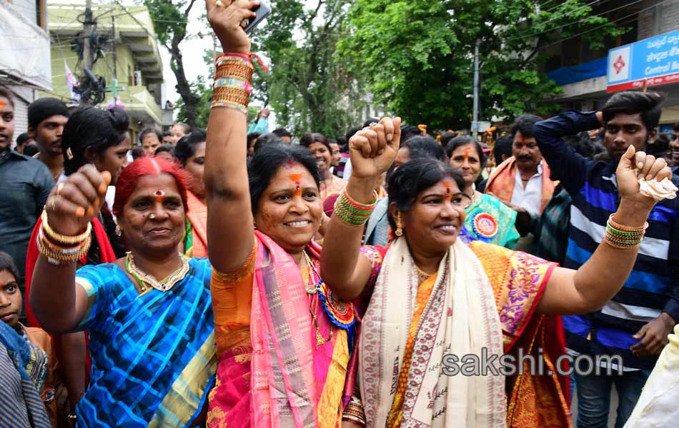 Bonalu Celebrations In Golkonda9