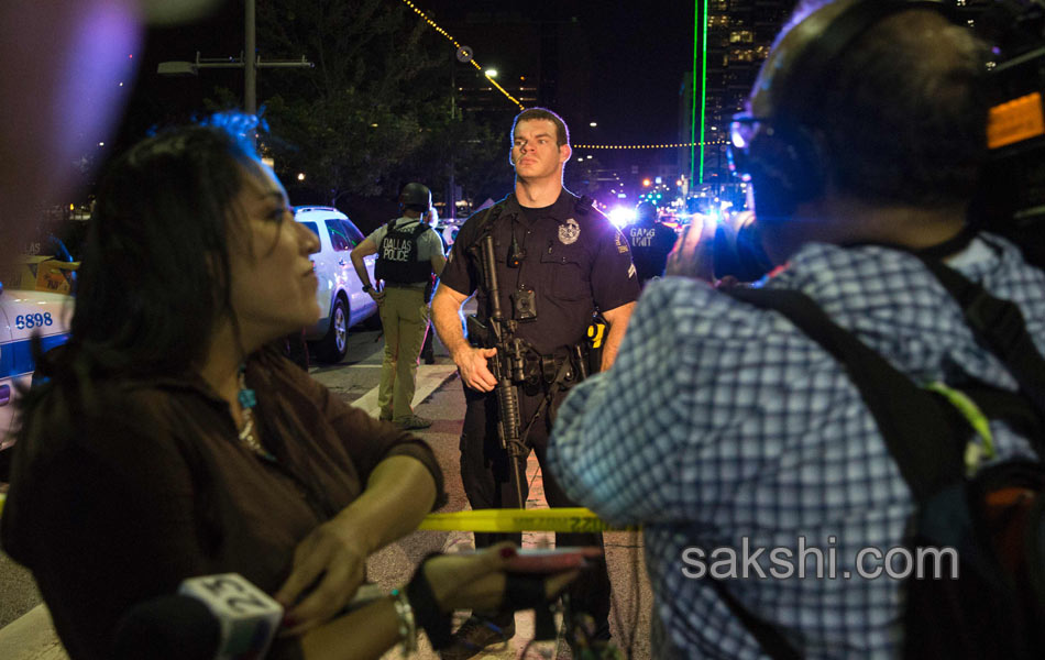 Police Shootings Protests Dallas - Sakshi7