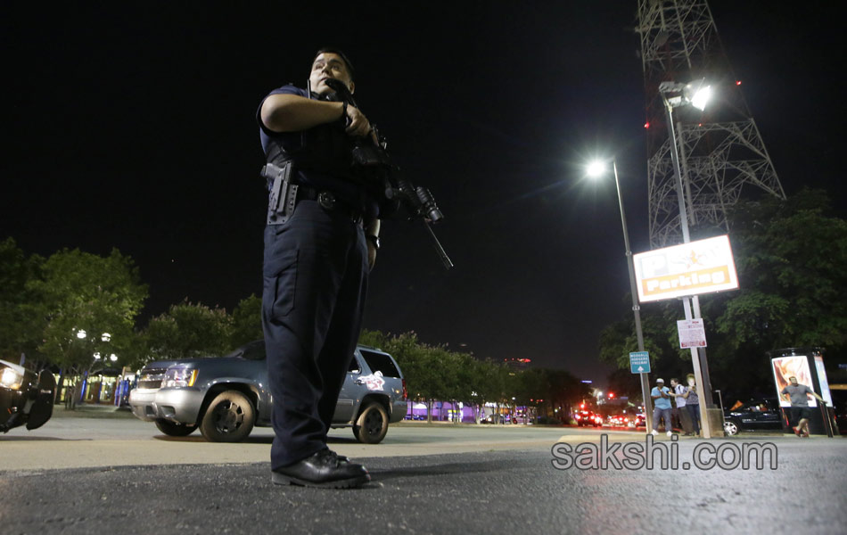 Police Shootings Protests Dallas - Sakshi13