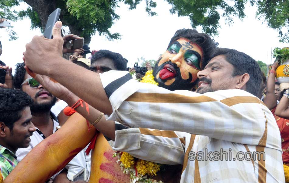 SriJagdambika Ammavari Bonalu celebrations in Golconda Fort15