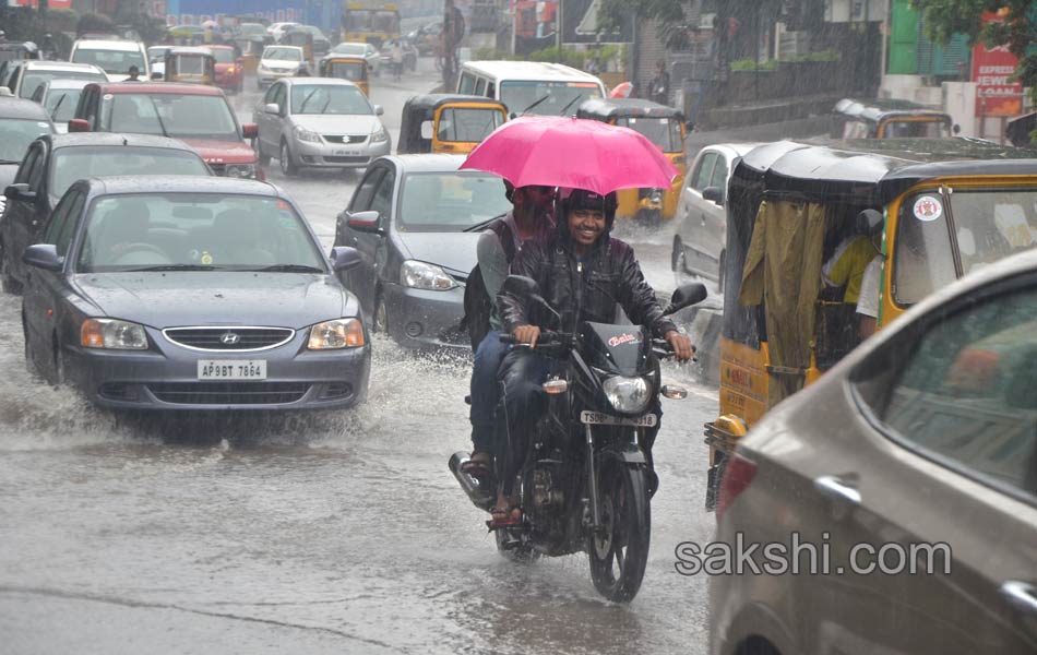 heavy rain in hyderabad - Sakshi3