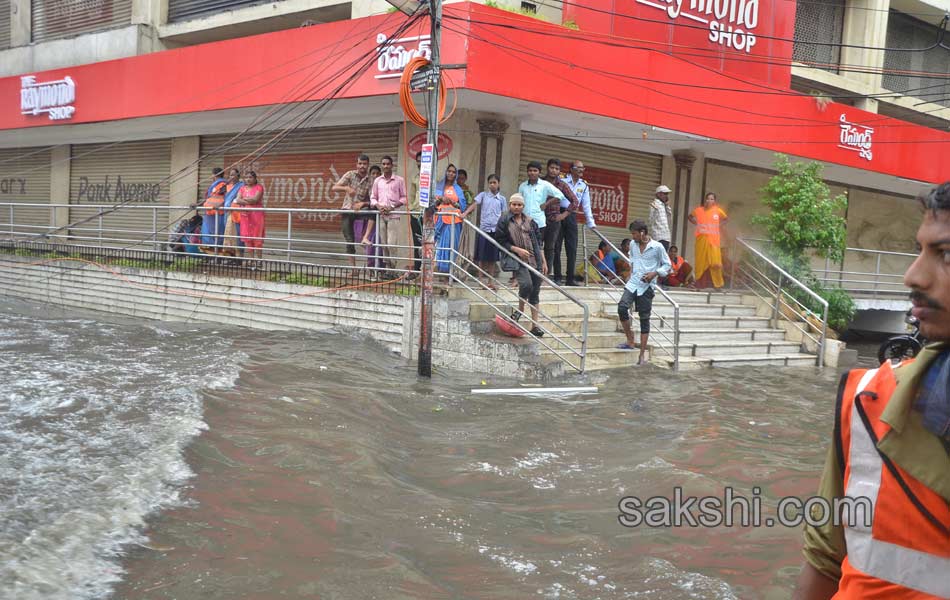 heavy rain in hyderabad - Sakshi27