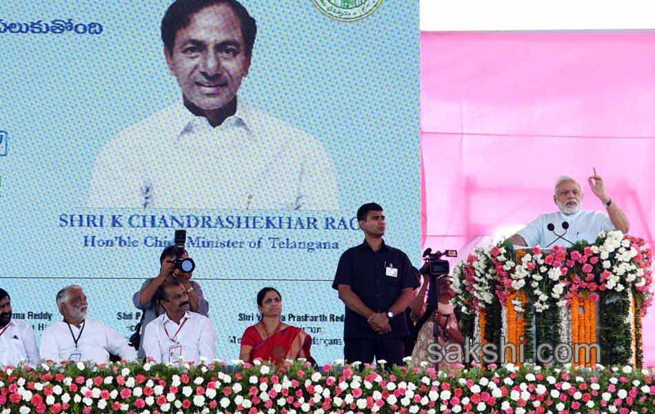 PM Modi lays foundation for NTPC power plant in Telangana - Sakshi11