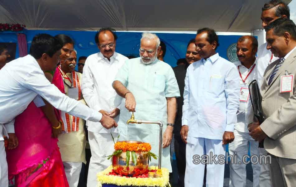 PM Modi lays foundation for NTPC power plant in Telangana - Sakshi24