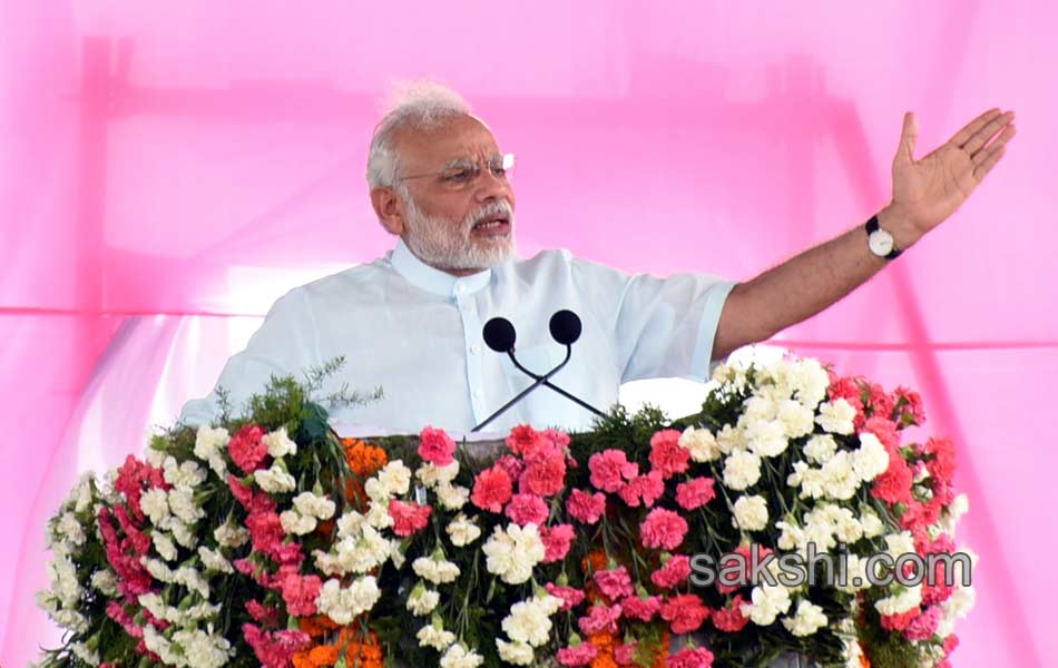 PM Modi lays foundation for NTPC power plant in Telangana - Sakshi40