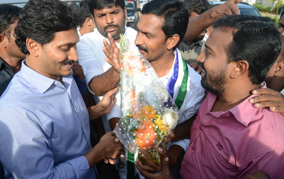 jagan attend to marriage function - Sakshi7