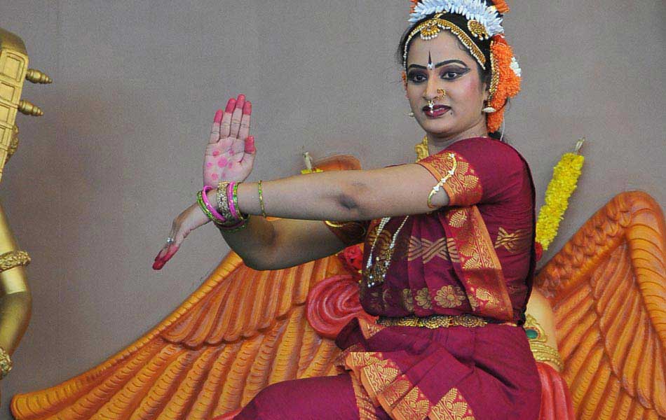 kuchipudi dance2