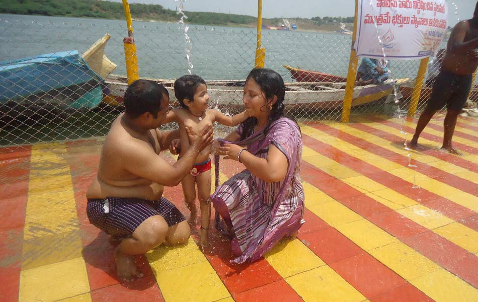 Children happy moments in Puskara ghats5