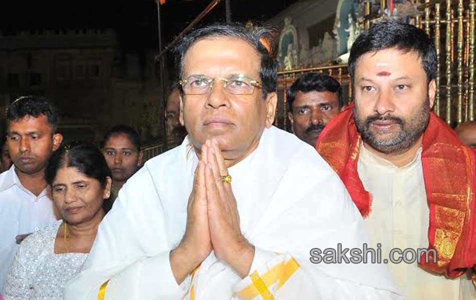 Sri Lankan President takes part in Suprabhata seva at Tirumala temple9