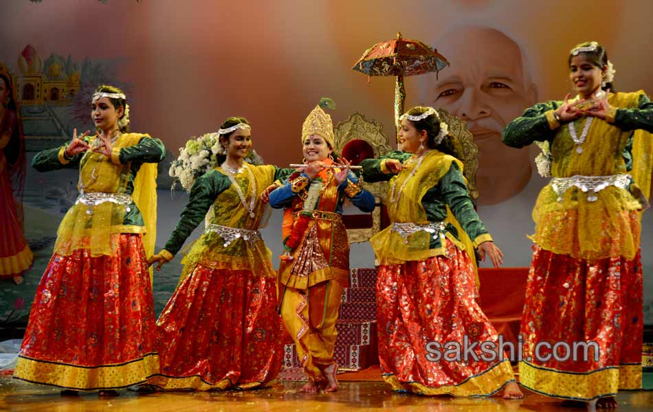 PV Sindhu attends Krishnastami Celebrations in Hyderabad2