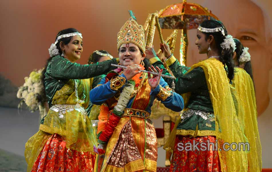 PV Sindhu attends Krishnastami Celebrations in Hyderabad9