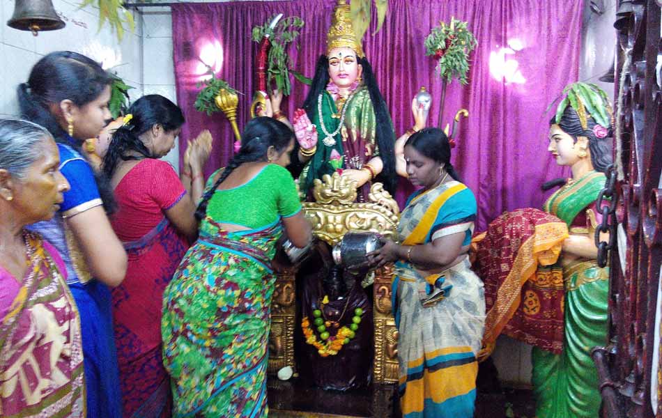 laxmi devi pooja4