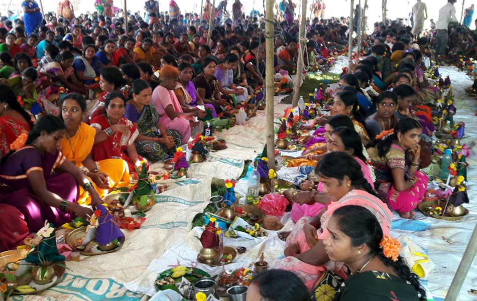 laxmi devi pooja13