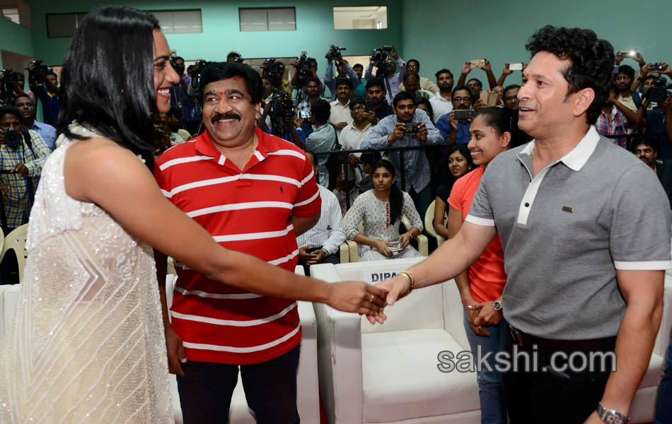 PV Sindhu Sakshi Malik  Dipa Karmakar receive BMW cars  Sachin Tendulkar lauds tr o12