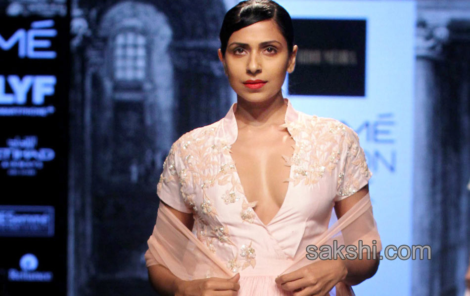 Lakme Fashion Week18