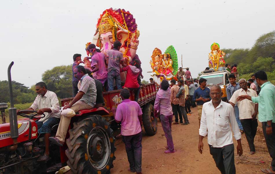 Vinayaka immersion - Sakshi7